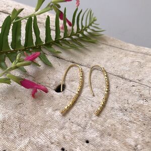 NORDSTROMS, 18K GOLD PLATED STERLING SILER CURVED THREADER EARRINGS. NWT